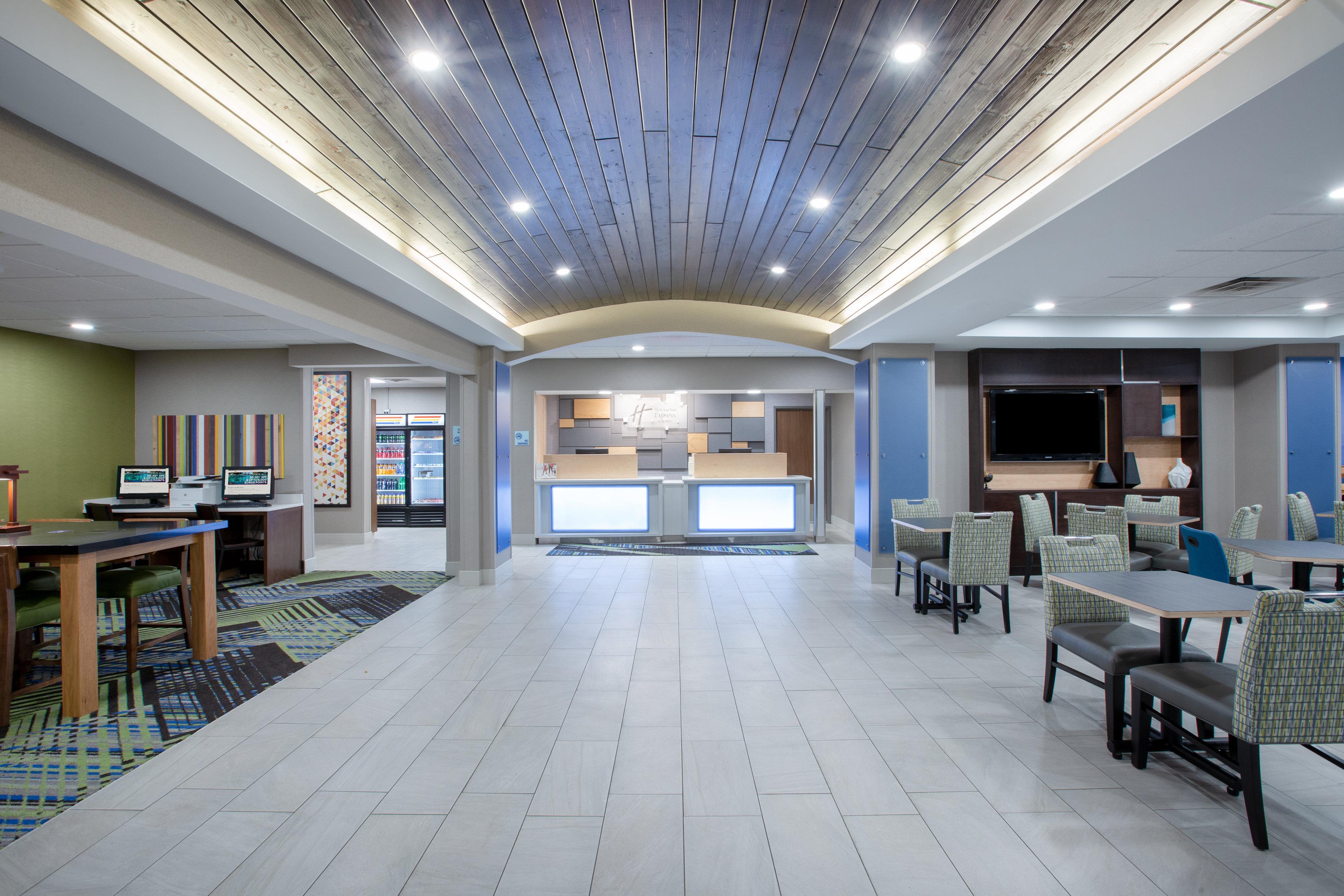 Holiday Inn Express Hotel & Suites Columbus By Ihg Εξωτερικό φωτογραφία