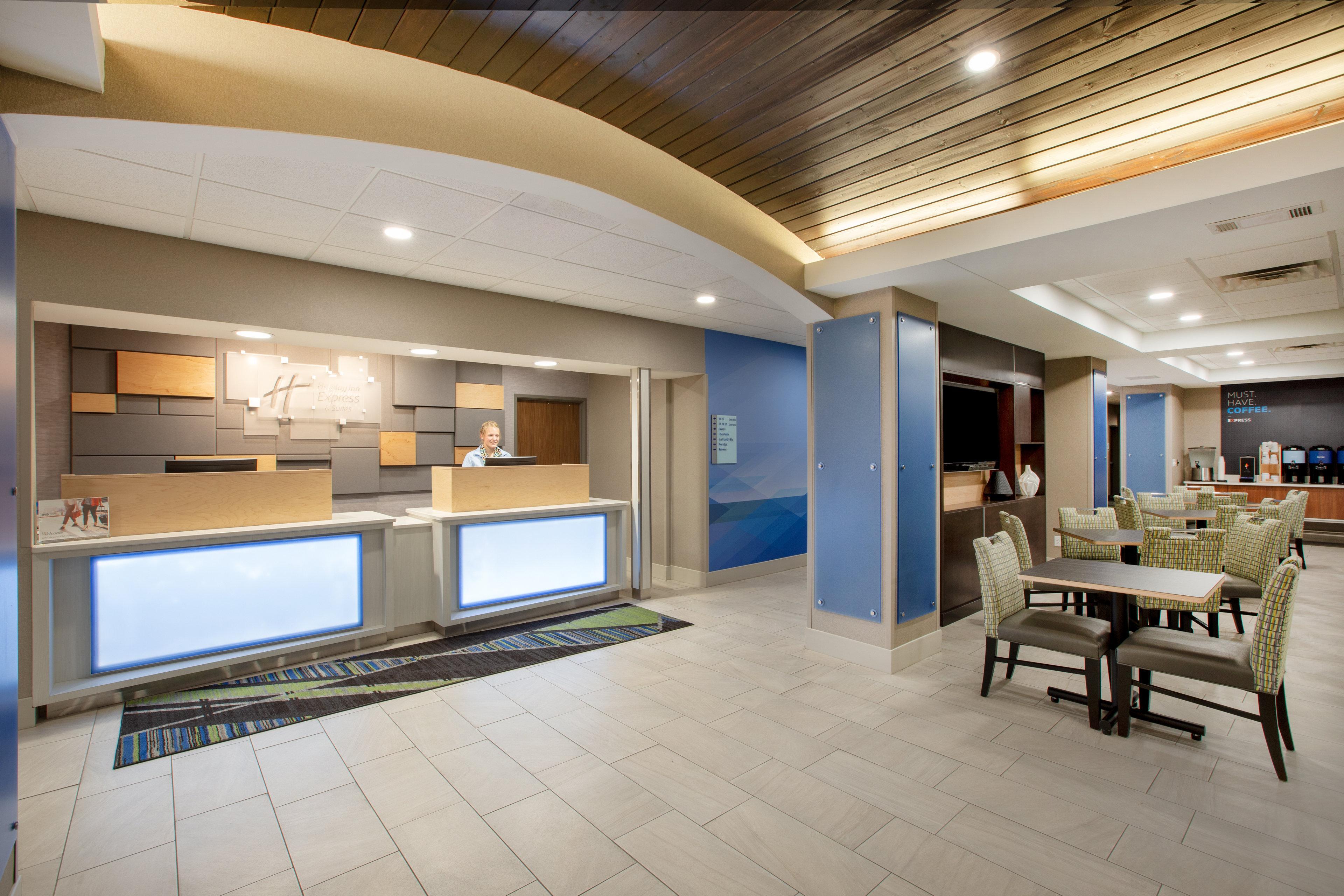 Holiday Inn Express Hotel & Suites Columbus By Ihg Εξωτερικό φωτογραφία