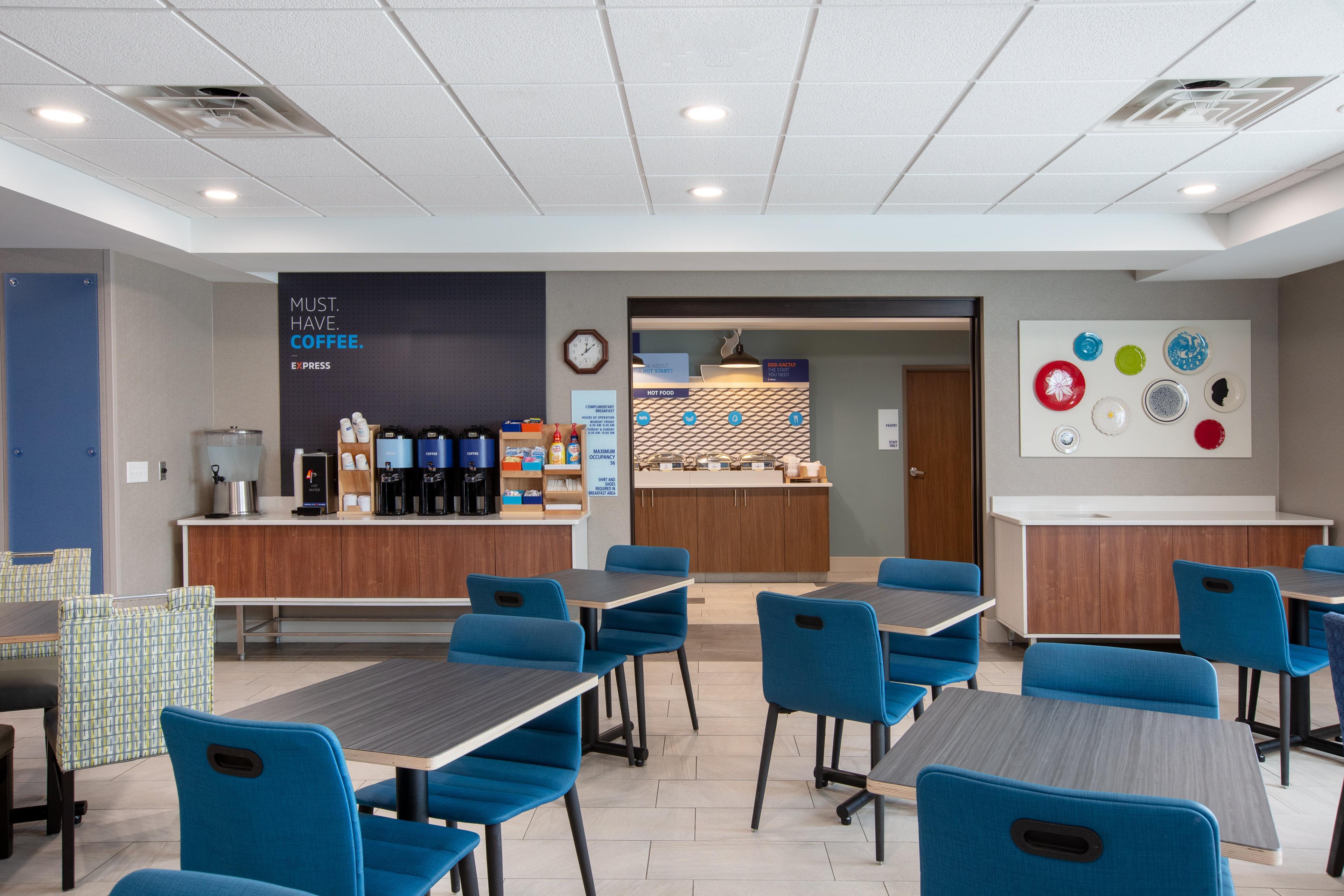 Holiday Inn Express Hotel & Suites Columbus By Ihg Εξωτερικό φωτογραφία