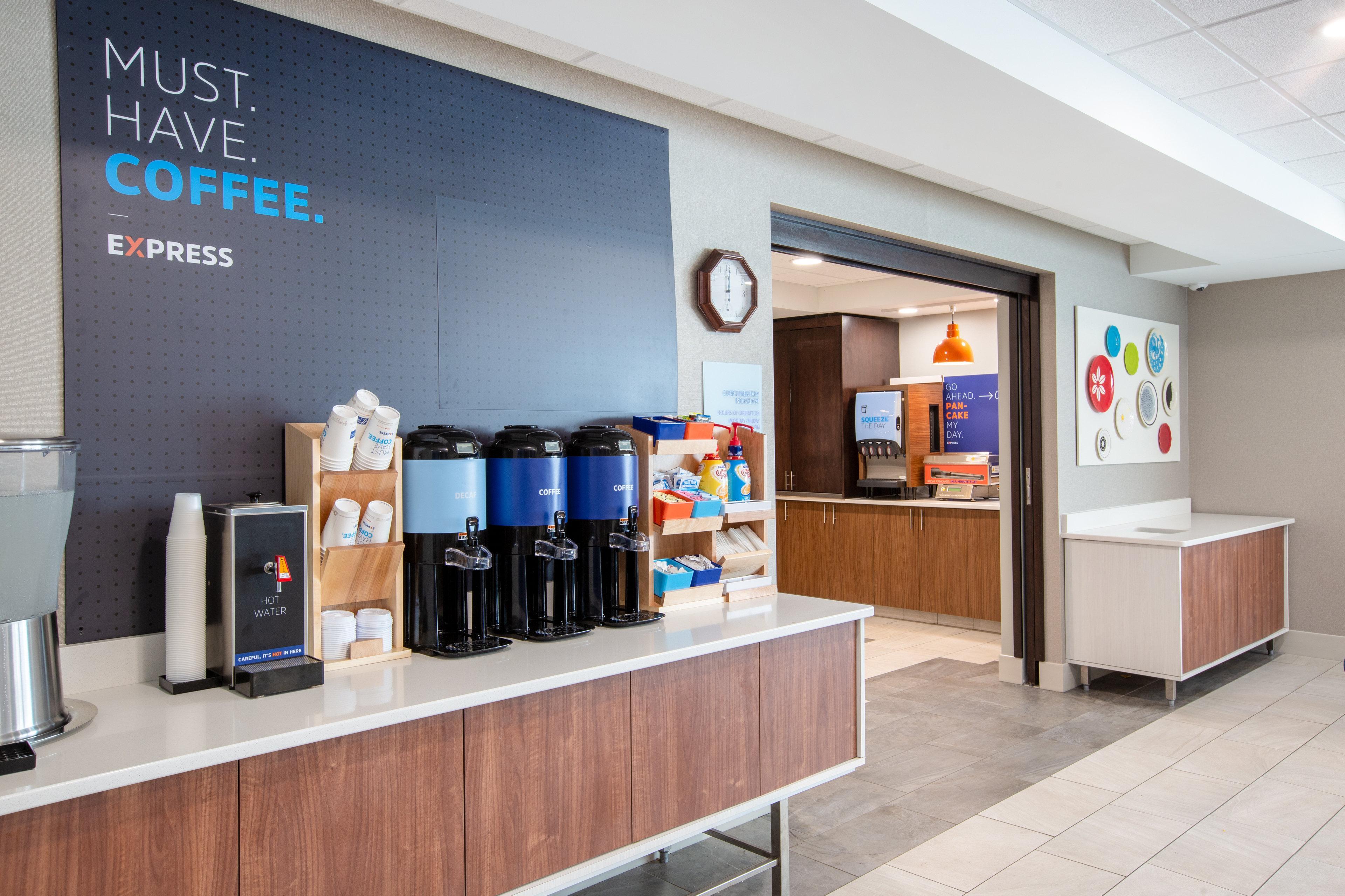 Holiday Inn Express Hotel & Suites Columbus By Ihg Εξωτερικό φωτογραφία