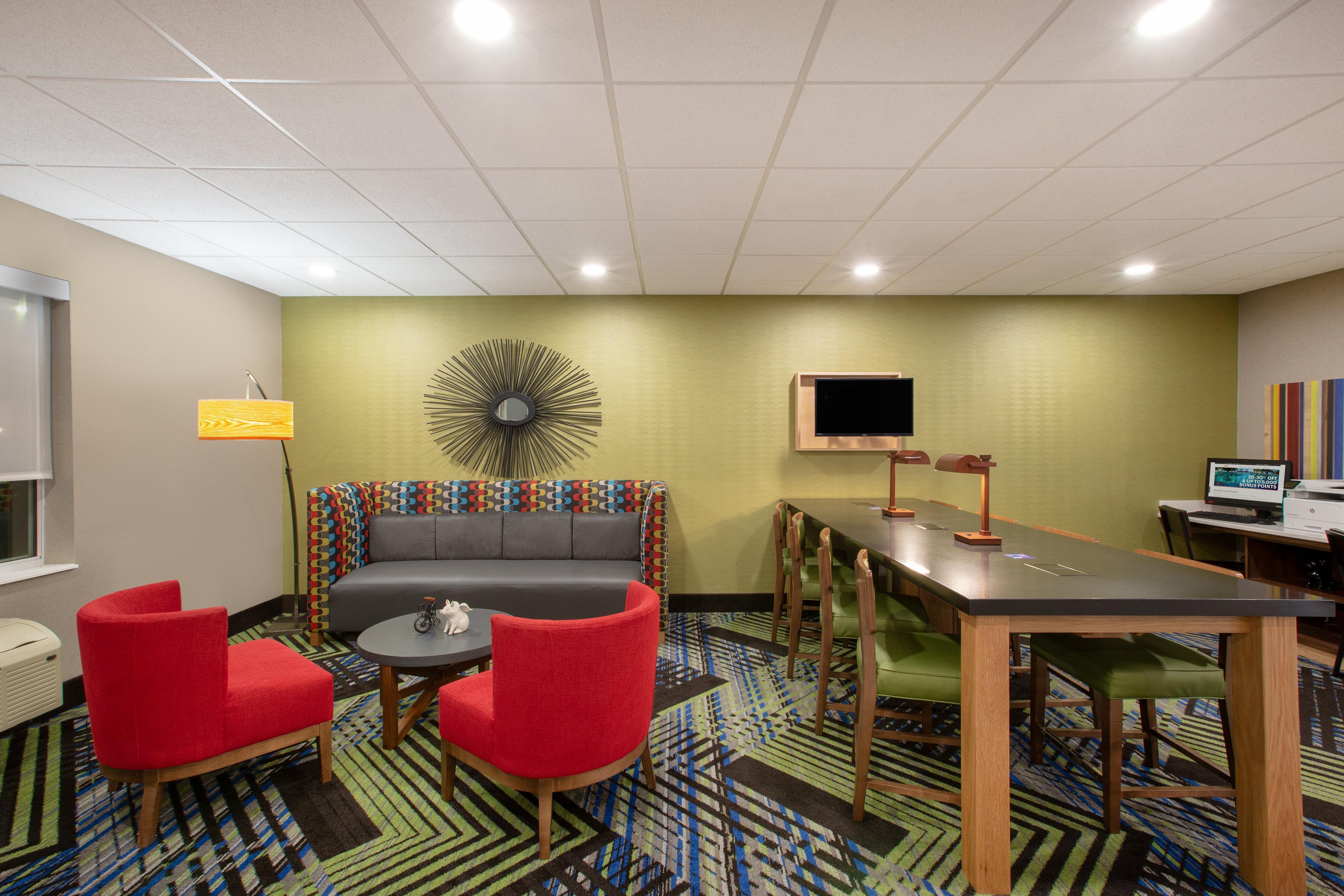 Holiday Inn Express Hotel & Suites Columbus By Ihg Εξωτερικό φωτογραφία