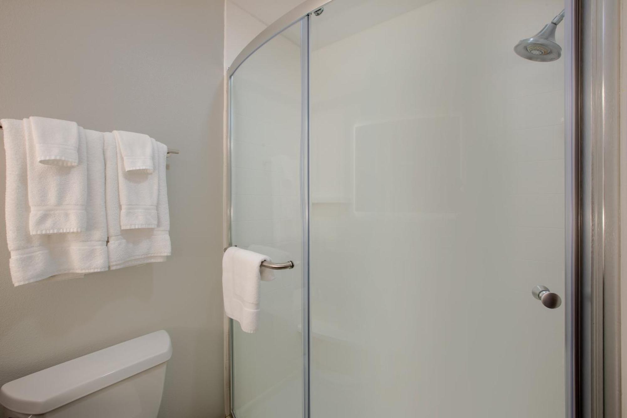 Holiday Inn Express Hotel & Suites Columbus By Ihg Εξωτερικό φωτογραφία