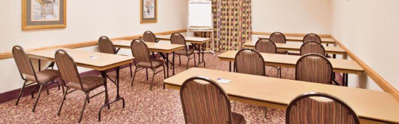Holiday Inn Express Hotel & Suites Columbus By Ihg Εξωτερικό φωτογραφία