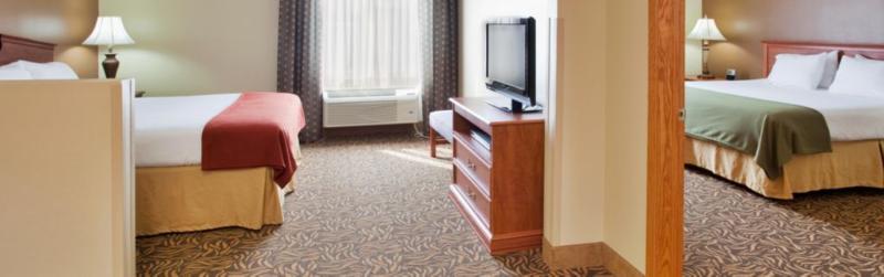 Holiday Inn Express Hotel & Suites Columbus By Ihg Εξωτερικό φωτογραφία