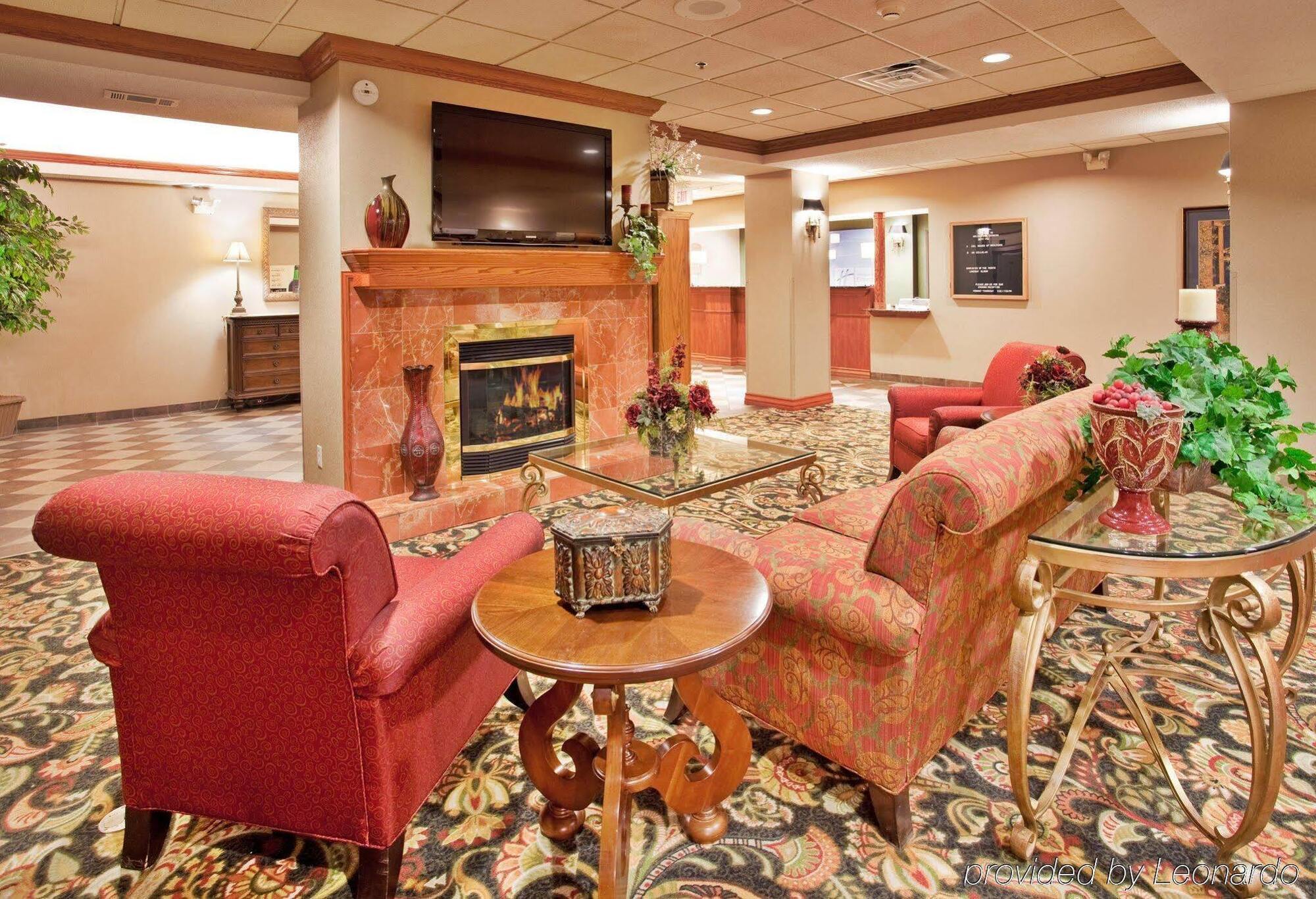 Holiday Inn Express Hotel & Suites Columbus By Ihg Εξωτερικό φωτογραφία