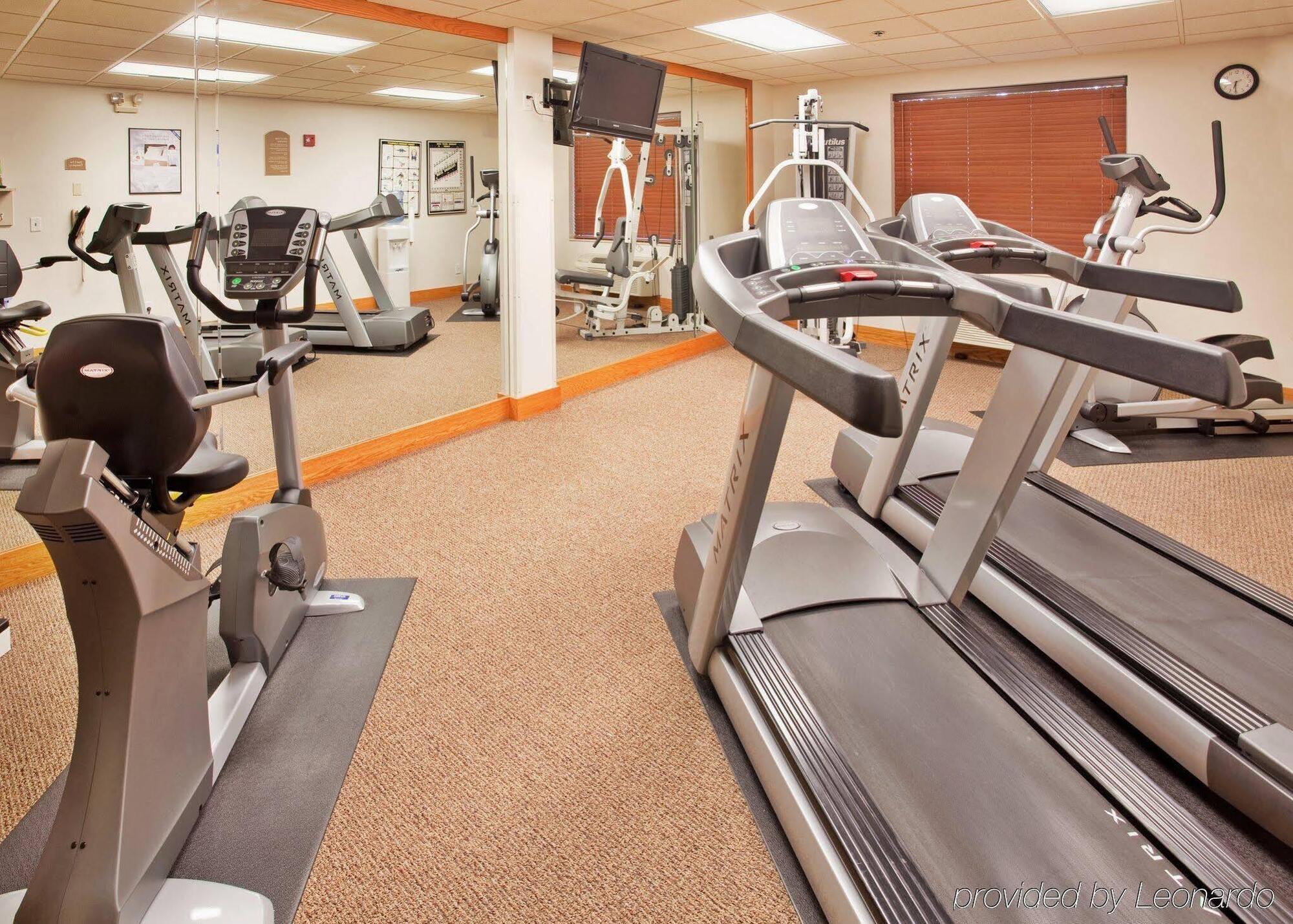 Holiday Inn Express Hotel & Suites Columbus By Ihg Εξωτερικό φωτογραφία
